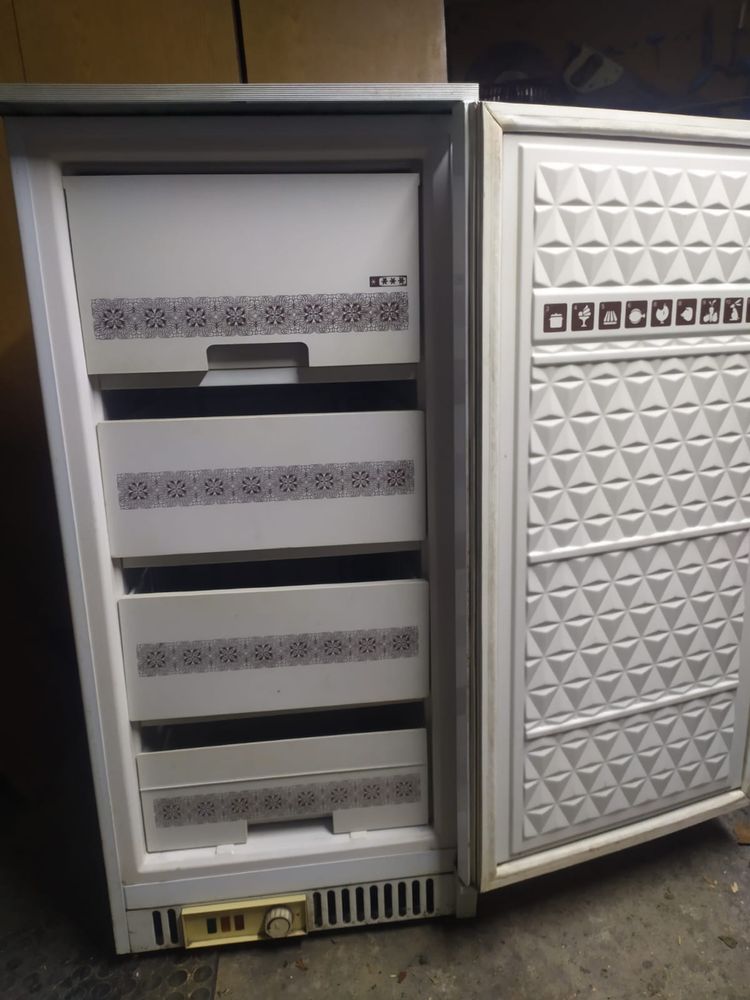 Zamrażarka Polar Pingwin 140 Toszek • OLX.pl