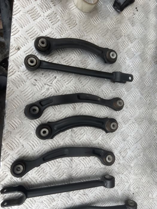 Рычаг задний Крайслер 300с chrysler 300c год 2015