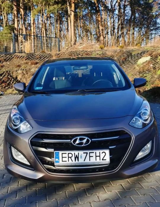 Hyundai I30 Hyundai i30 1.4 100km