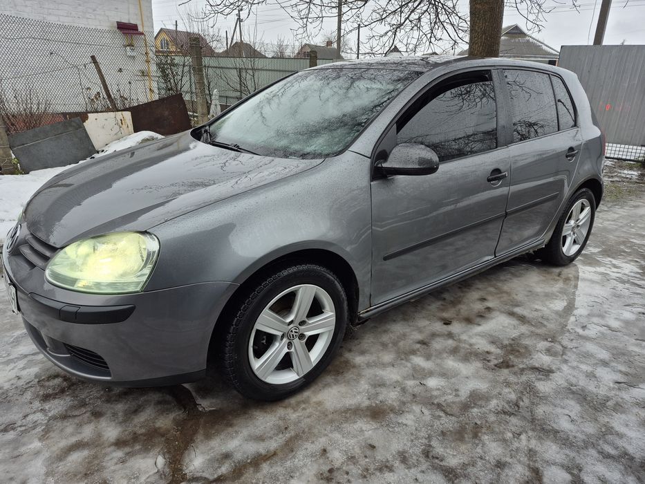 В продаже гольф пятый