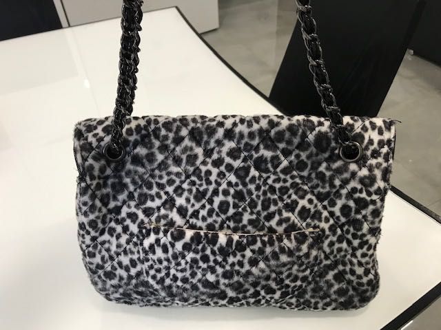 Mala Preta e Branca Nova