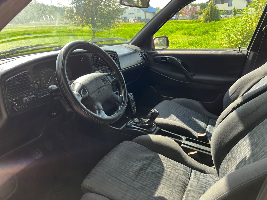 Volkswagen Passat_1994r_Kombi_Hak_Nowy PT
