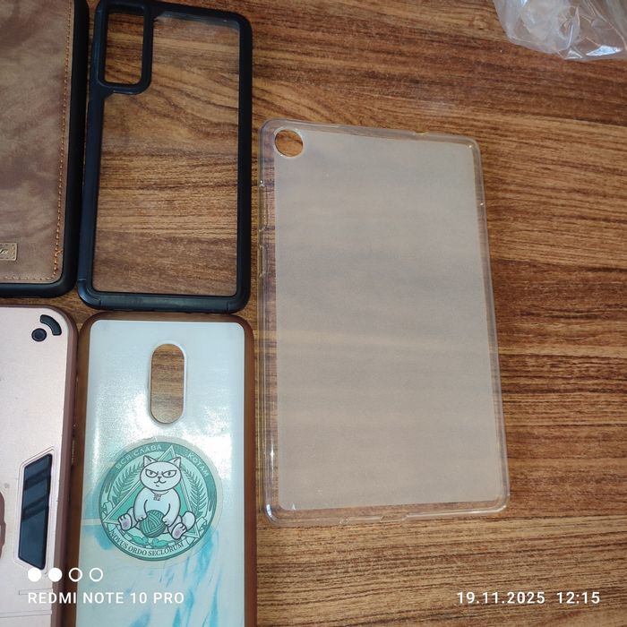 Чехлы для телефонов 10 шт