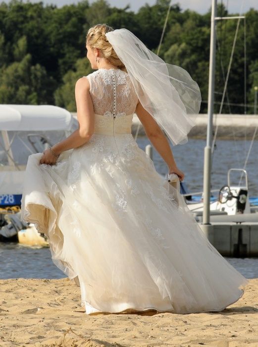 Koronkowa Suknia ślubna Princeska Pronovias 38/40