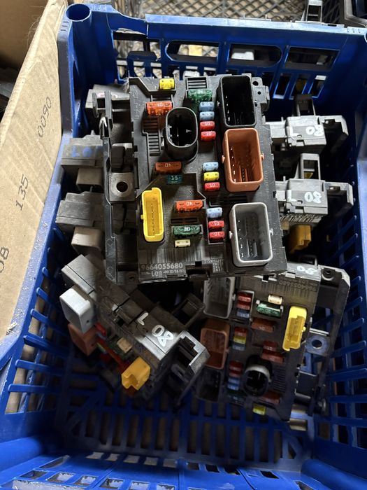 BSM блок запобіжників R06 R05 R04 R02 R09 L01 L06 L11 Z05 Z02 Z06 Z03