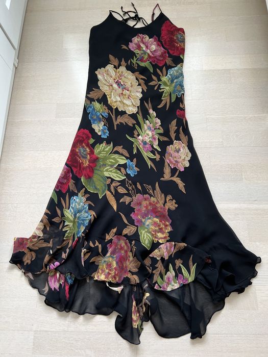 Piękna sukienka w kwiaty