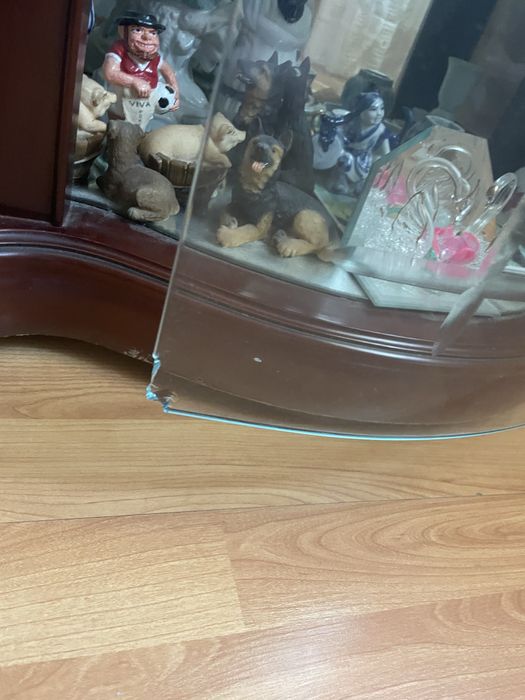 Vitrine em otimo estado