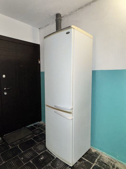 Продаж холодильнику