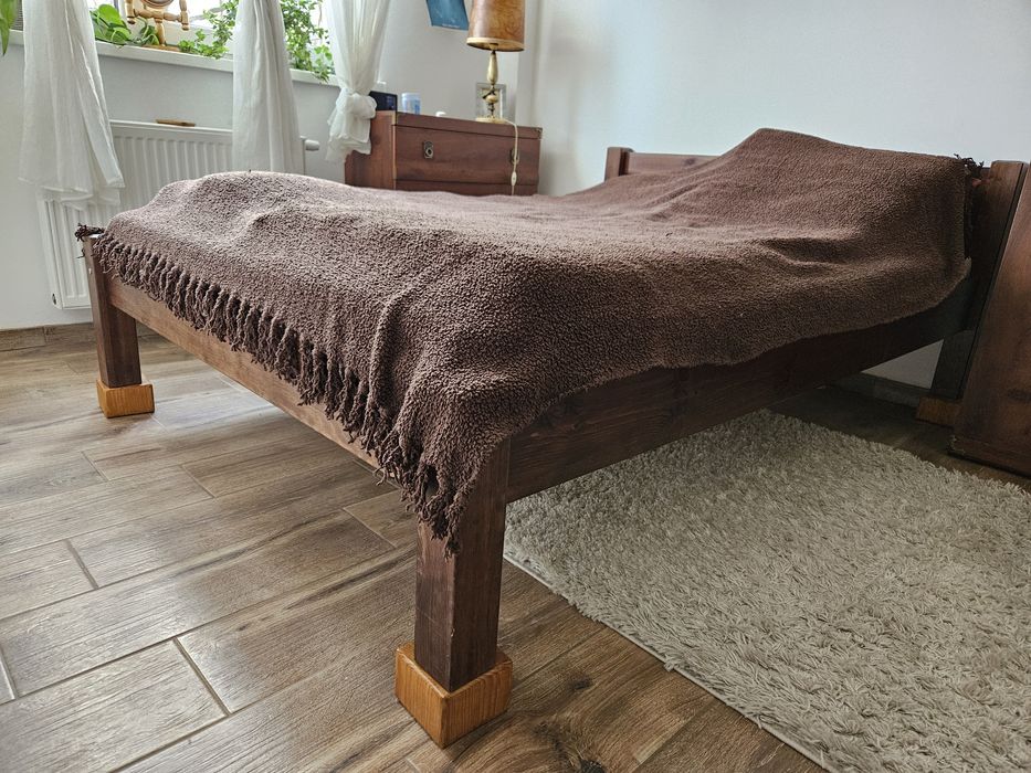 Łóżko stylowe drewniane 140×200