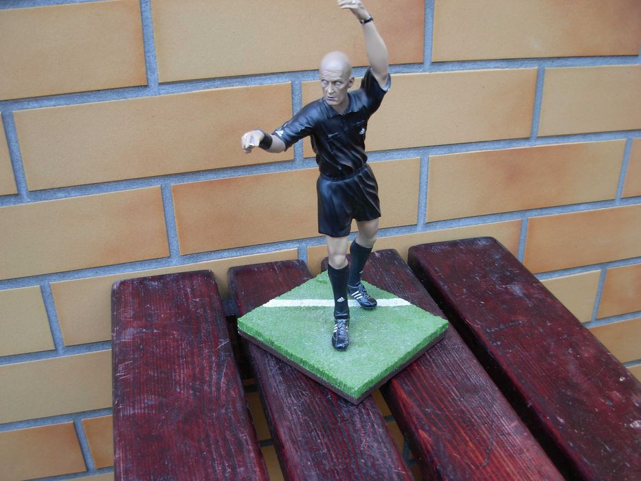 Figura w limitowanej edycji -Pierluigi Collina włoski sędzia piłkarski