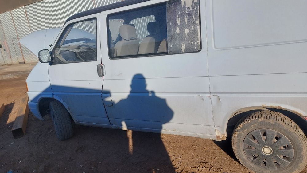 Фото спражнє.Volkswagen Т4 запчастини ,Бровари запчастини т4,2,5 тді 7