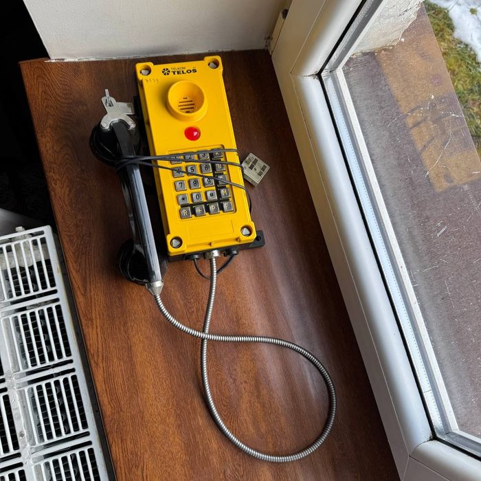 Przemysłowy aparat telefoniczny Telkom-Telos ATP-2  Super Stan