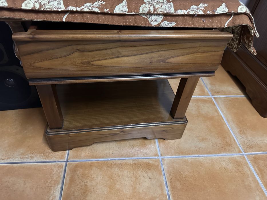Movel de sala + mesa + espelho