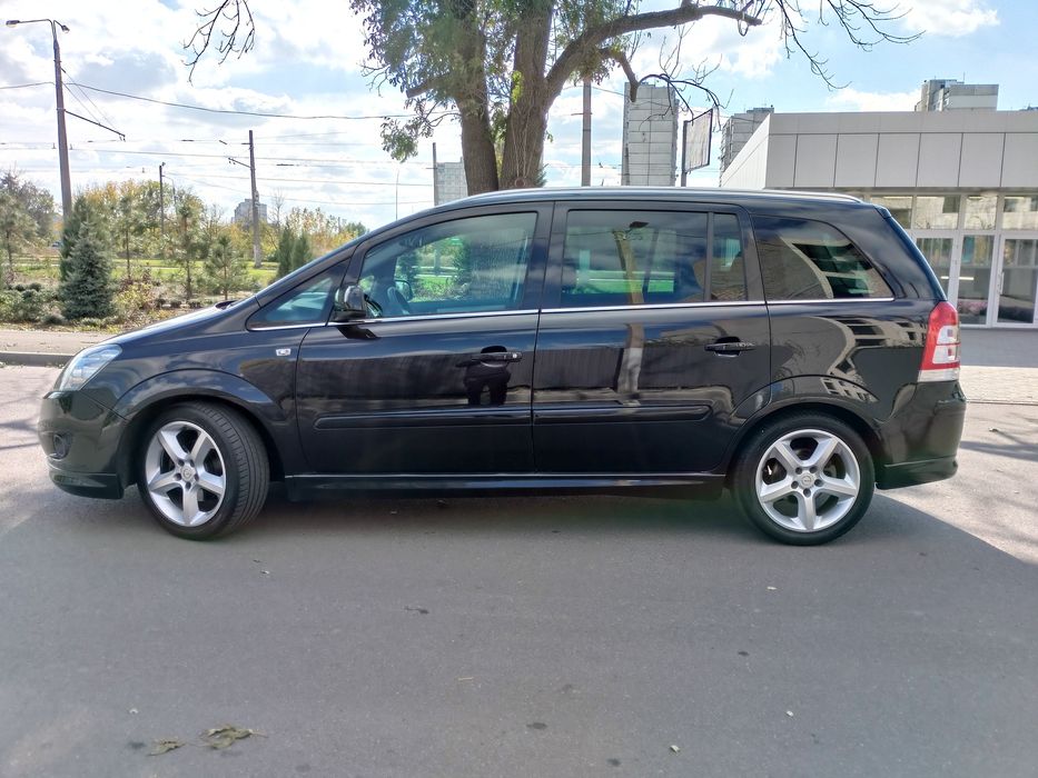 Opel ZAFIRA B, 1.8 бензин, 2012р., щойно з Німеччини.