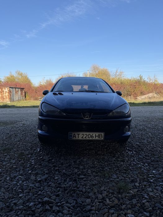 Продам Пежо 206