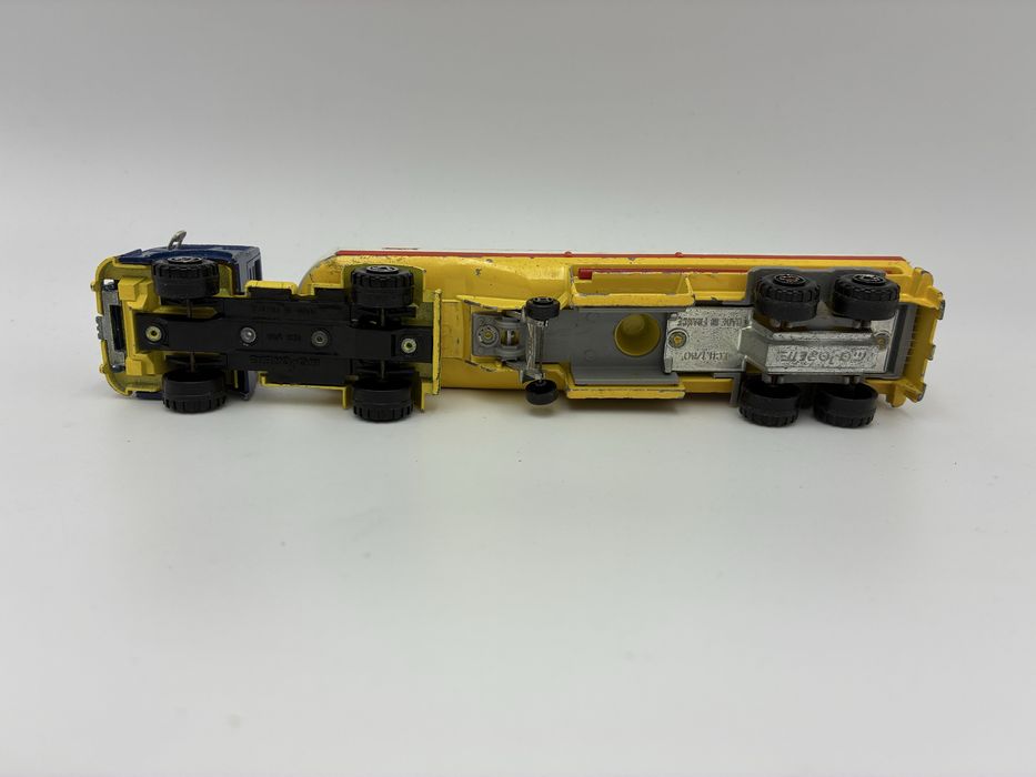 Majorette 1/60 Renault Saviem Shell cysterna