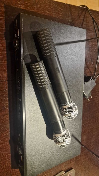 Zestaw mikrofonów bezprzewodowych