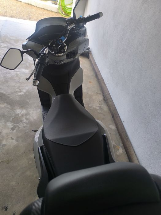 Vendo PCX de 2024 imaculada com 2800km reais