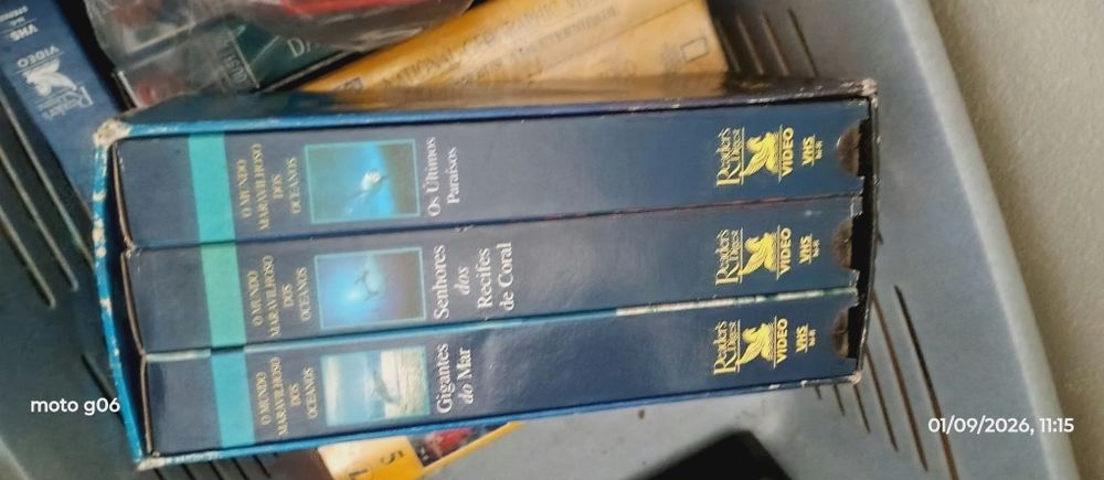 Dezenas de DVD's e filmes antigos 20 cêntimos cada um