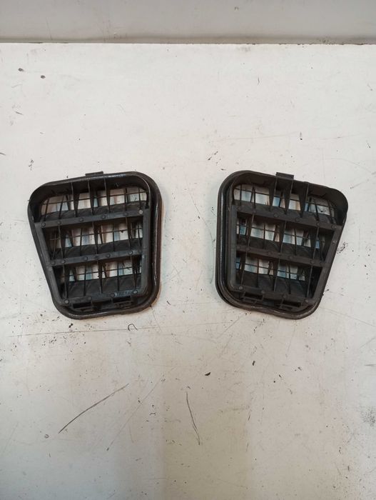 Par de Defletores Traseiros (Refletores) Audi A4 B7 (2004-2008)