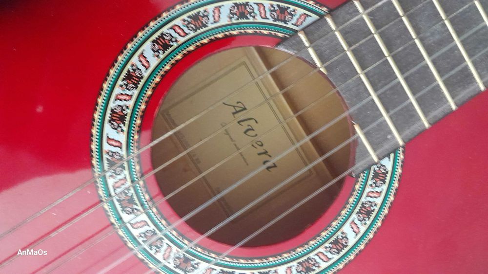 Sprzedam gitarę klasyczną