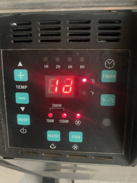 Grzejnik elektryczny z dmuchawa