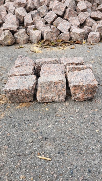 Гранітна бруківка