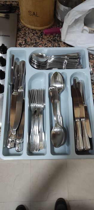 Talheres - Faqueiro como novo