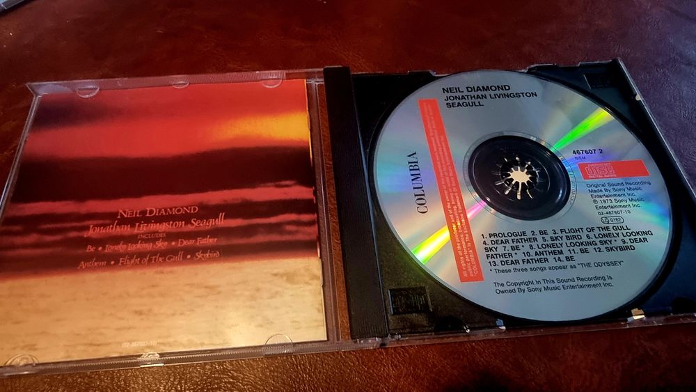 Vendo pack 4 cds (Neil diamond. Colectânea Rock, Tributo aos U2 e John Lennon)