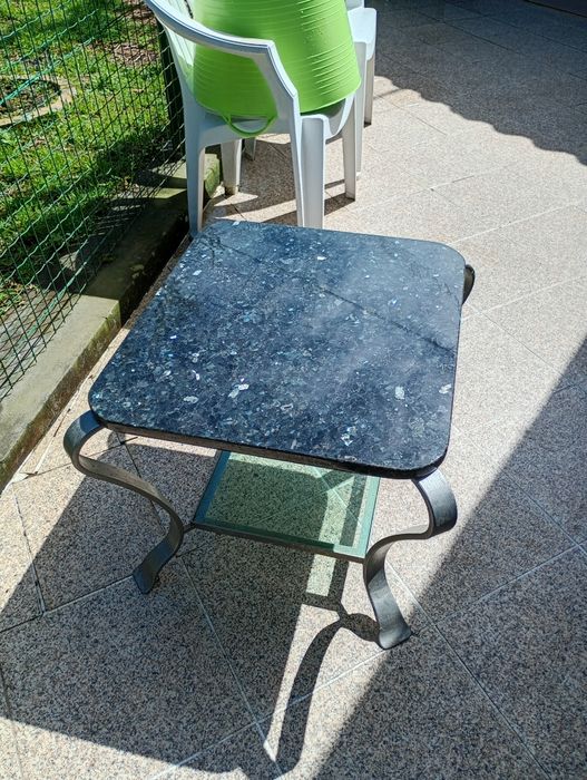 Mesa de centro em mármore