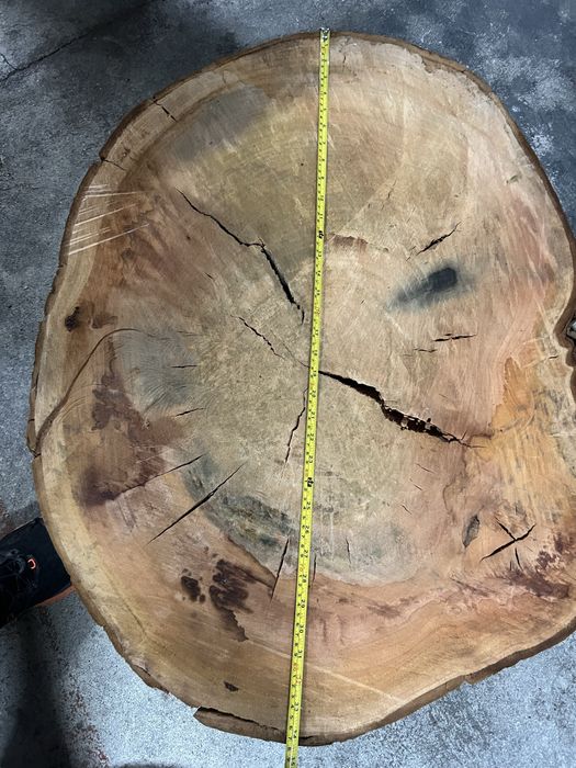 Roda de madeira de grandes dimensoes