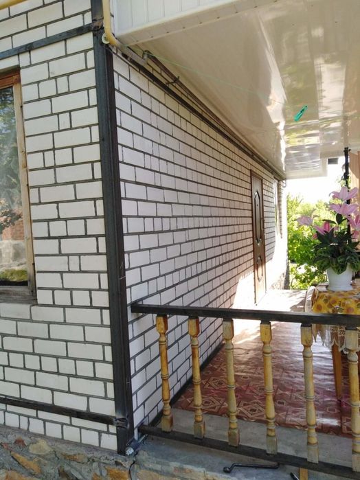 Стяжка, укрепление будинків від трещін ,металевими   канструкціямі