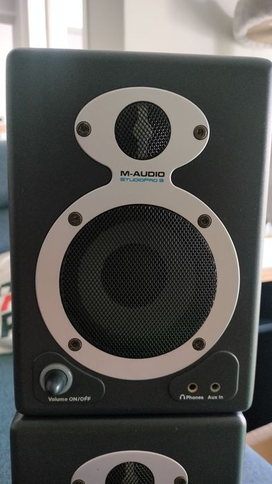 Colunas M-Audio Studio pro 3