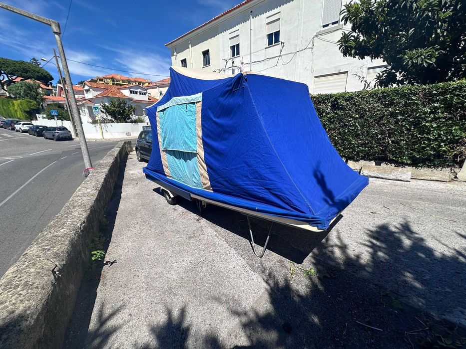 Vende-se auto-tenda