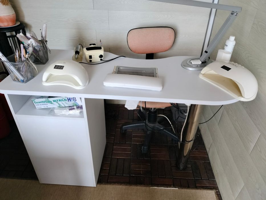 Mesa para manicure