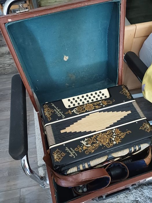 Баян: Тула-Етюд, Шуя  у відмінному стані