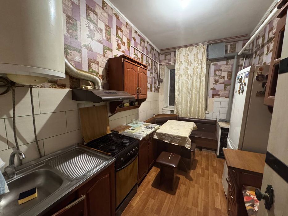 Продаж здорової 3-и кімнатної квартири у тихому місці