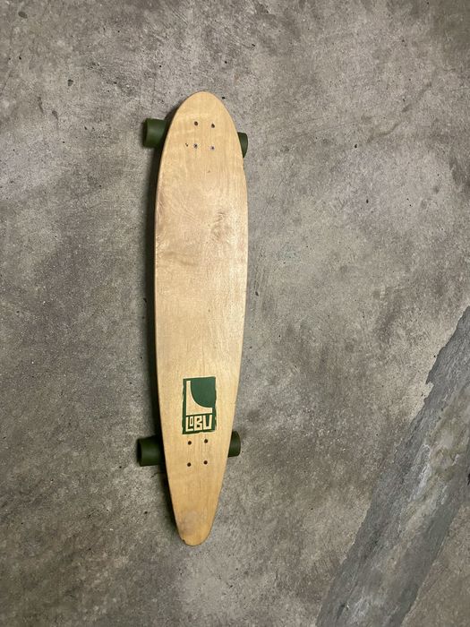 Longboard Lobu.