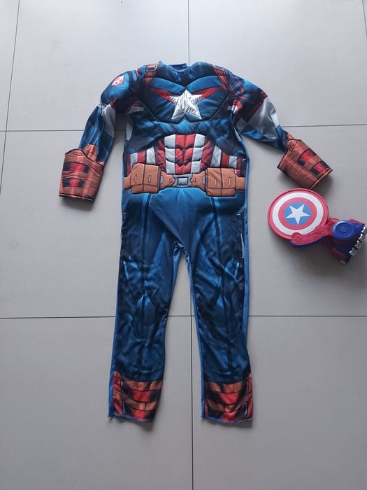 Strój karnawałowy Kapitan Ameryka z rękawicą Hasbro rozmiar 122-128