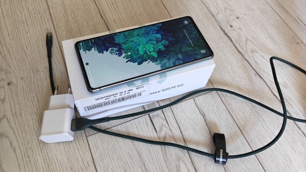 Samsung S20 FE 5G. Nowa bateria.