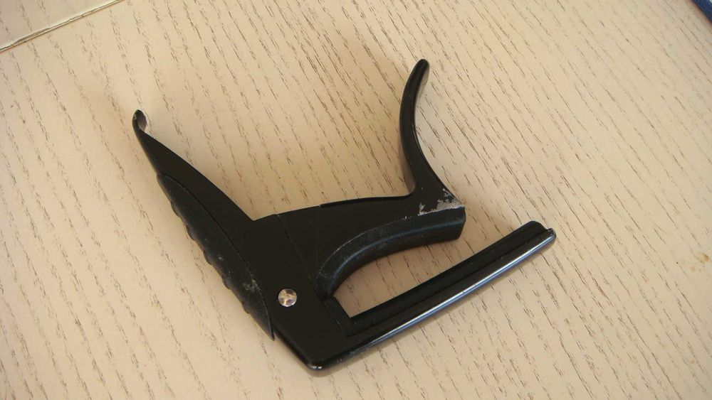 Каподастр  Fzone    FC