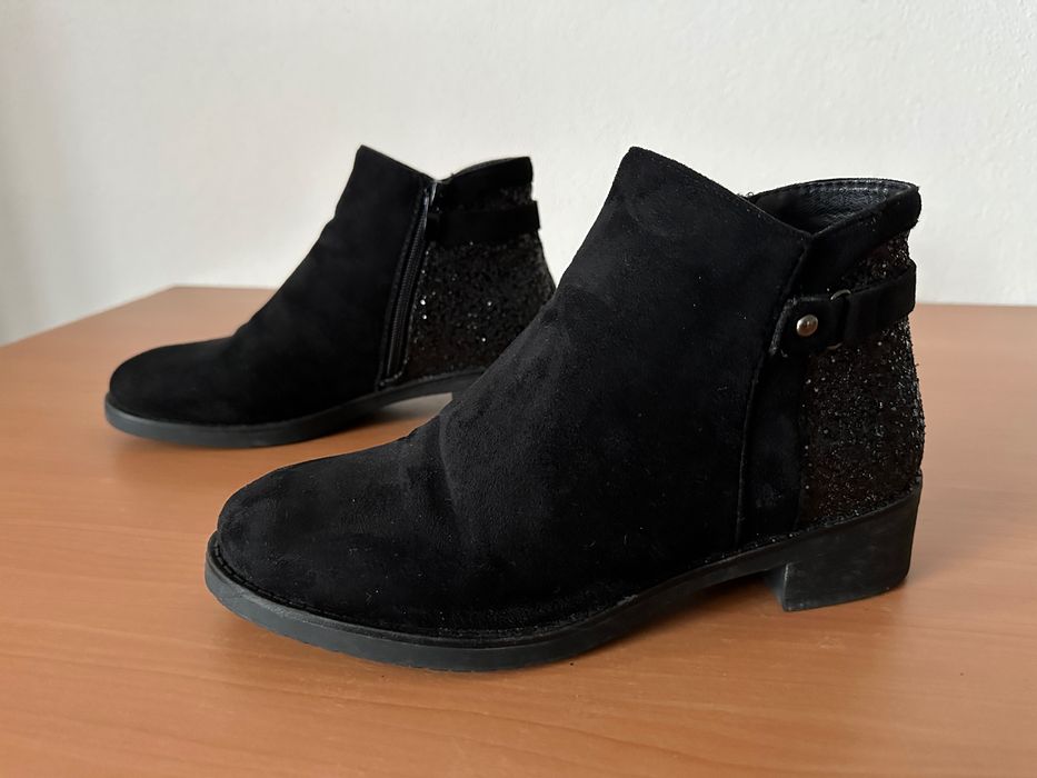 Botas Pretas Nº 38