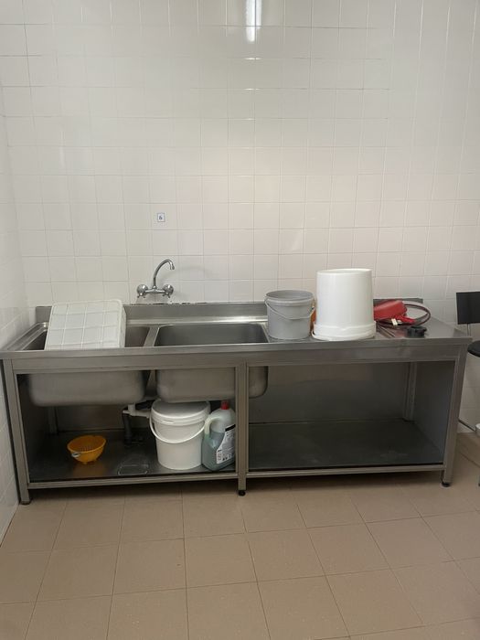 Bancada com pia dupla industrial