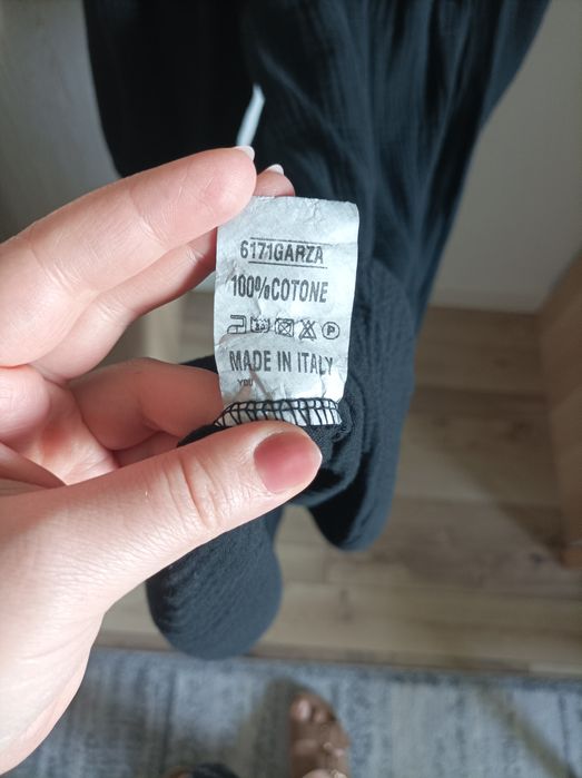 Sukienka czarna z wiązaniem plus size