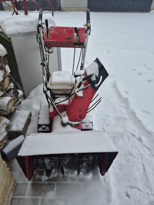Odsniezarka Honda Hs55 na gąsienicach