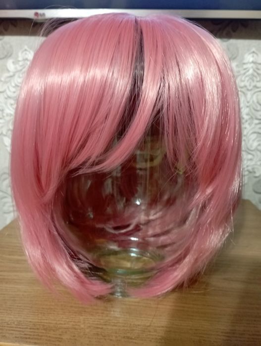 Продам перуки  штучні