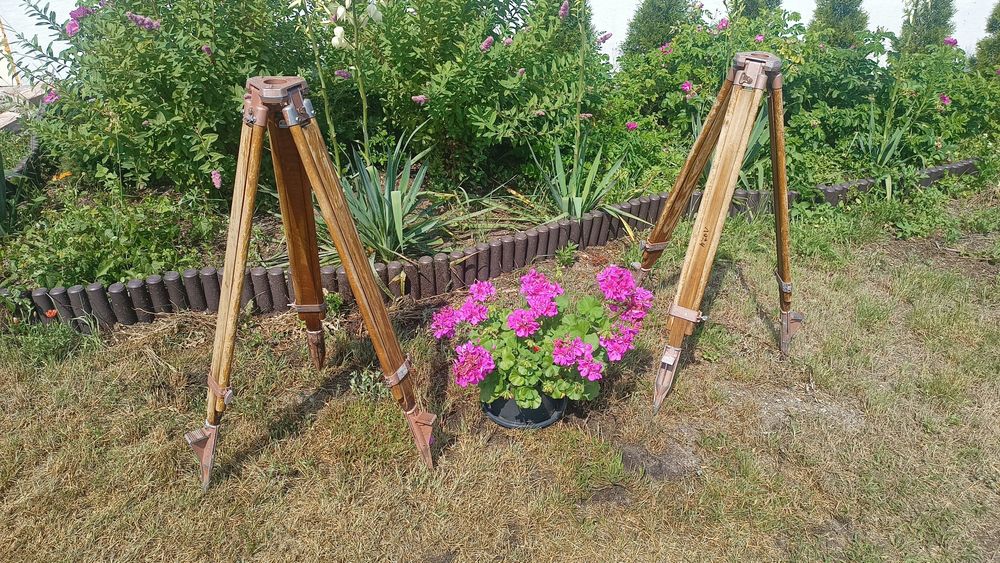 Statyw geodezyjny, stojak,  trójnóg 2 sztuki