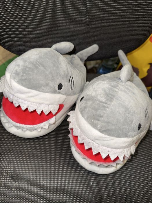 Кенгурумі та тапці