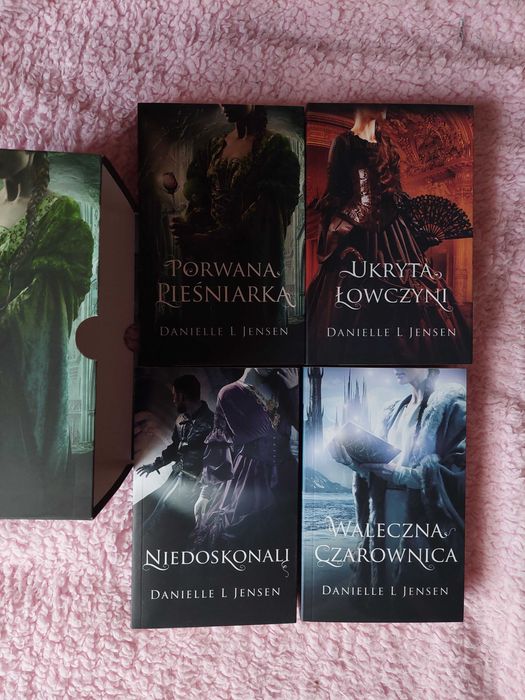 Zestaw książek cała seria Porwana Pieśniarka w boxie Danielle L. Jensen