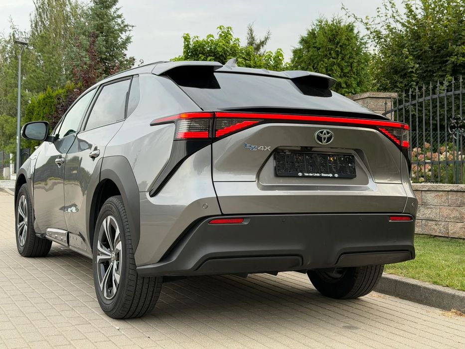 Toyota bZ4X 08.2024r. 71kw EUROPA  Navi kamera 360 brutto 23%